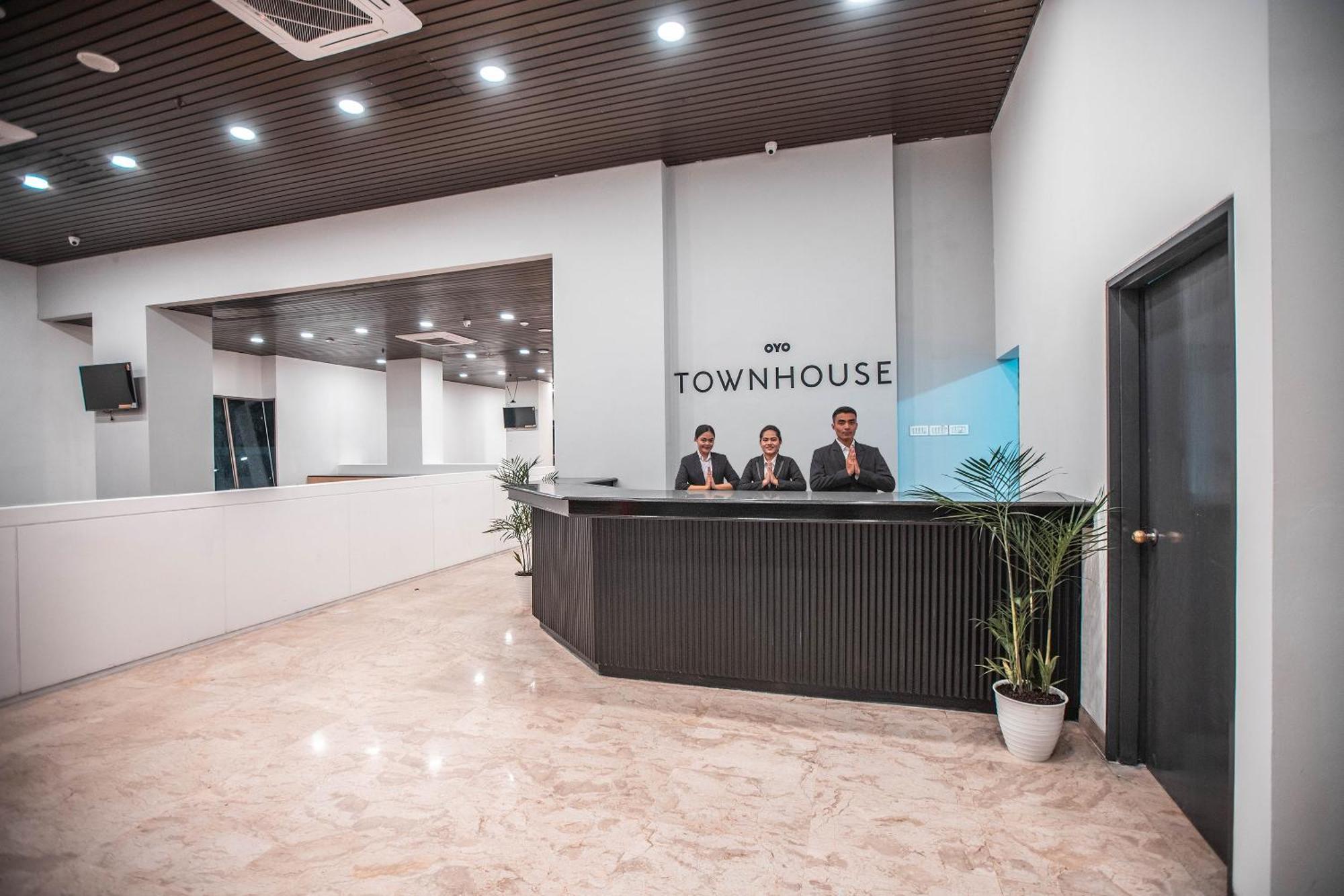 Super Oyo Townhouse 1 Salemba होटल Jakarta